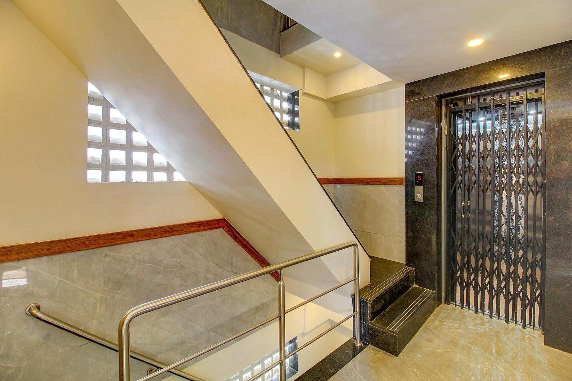 Fabhotel Peninsula - Nr Csmt Station Bombay Exterior foto